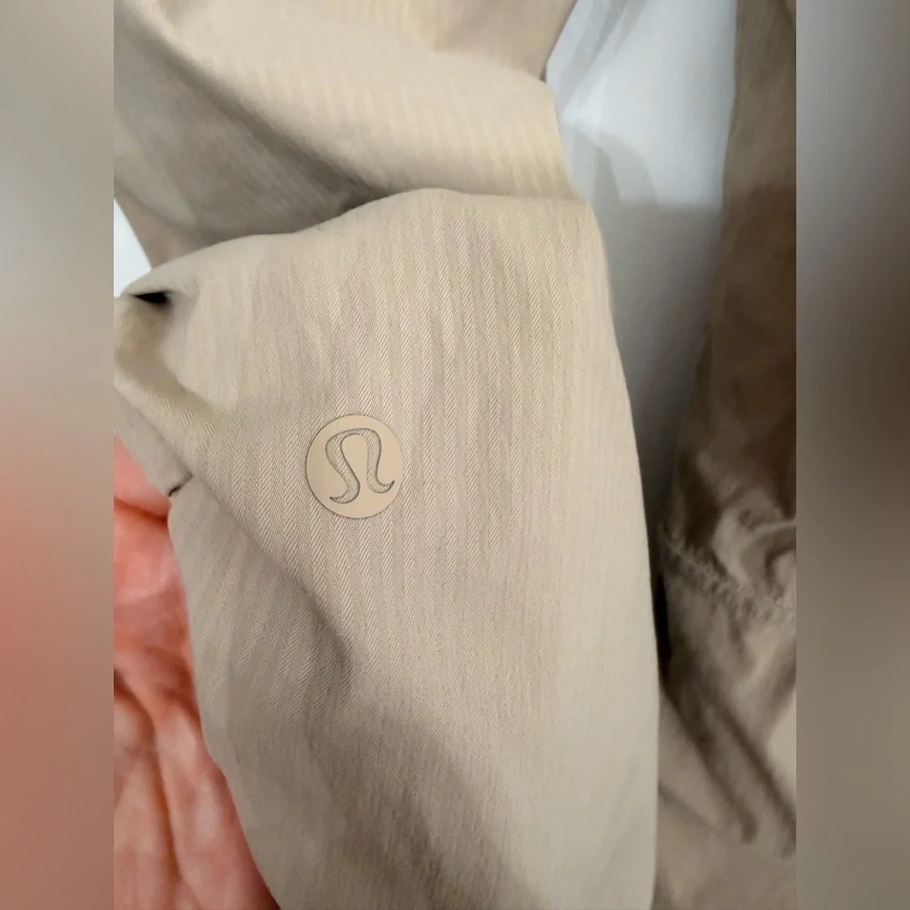 Lululemon Beyond the Studio Jogger Tan Size 6